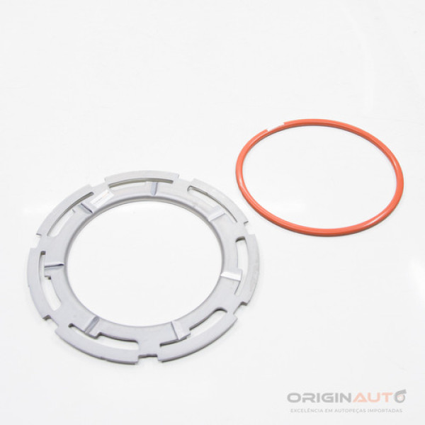 Trava Bomba Combustível Mercedes C43 Amg 2018 A0014711430