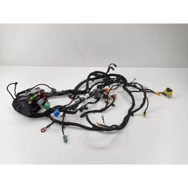 Chicote Capa Painel Instrumento Caixa Fusivel Chevrolet Spin