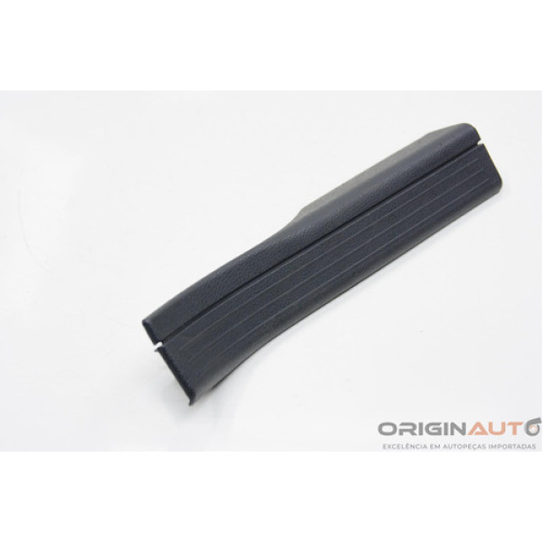Acabamento Soleira Traseiro Direita Mercedes-benz C200 Cgi 2