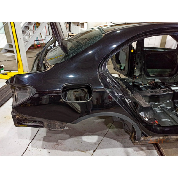 Folha Lateral Direita Mercedes C43 Amg 2018