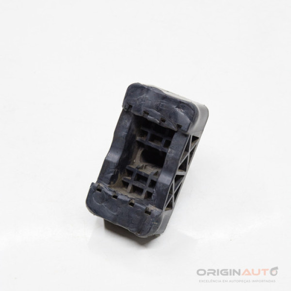 Suporte Apoio Macaco Mercedes C43 Amg 2018 A2046900009