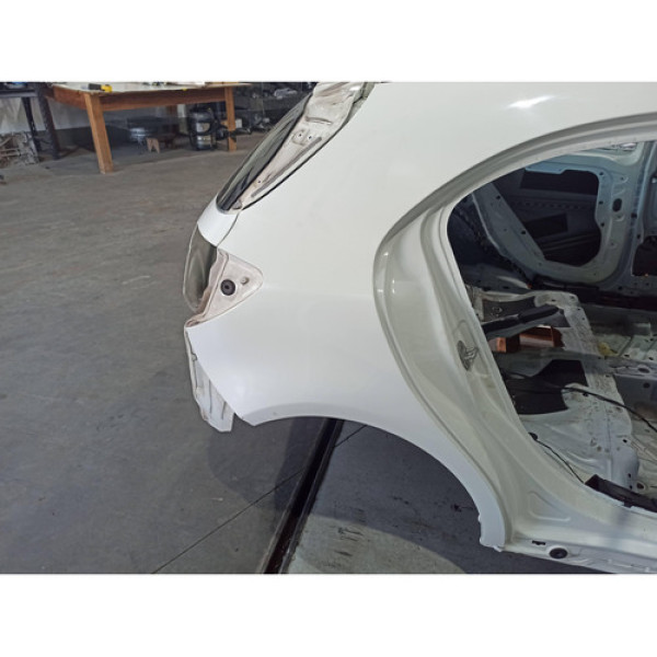 Folha Lateral Direita Mercedes A200 2015