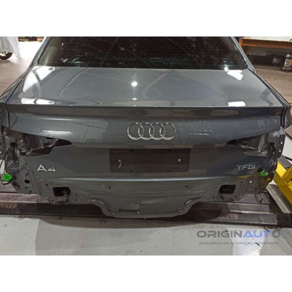 Tampa Traseira Audi A4 2.0 B9 2018 8w5827025j