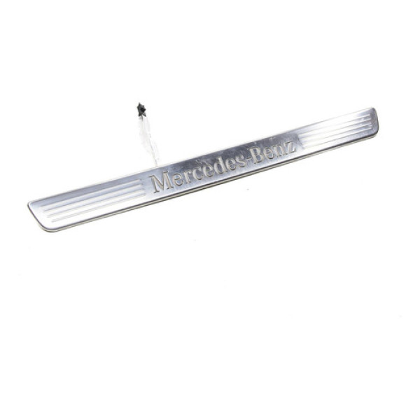 Soleira Dianteira Esquerda Mercedes A200 2015 A2466805300