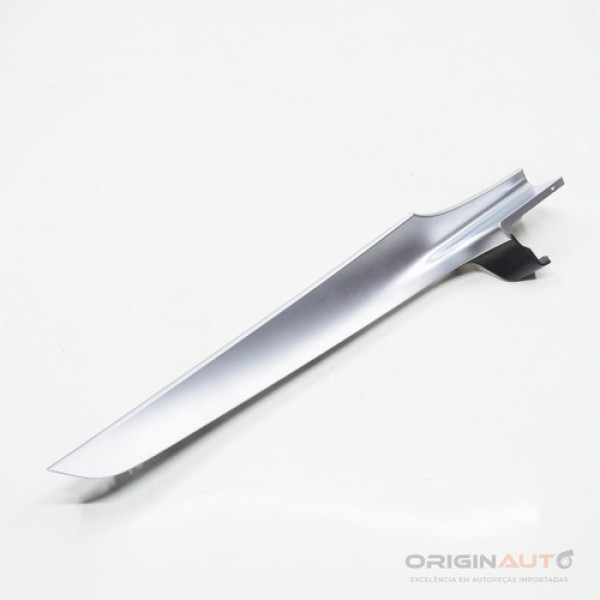 Moldura Painel Direito Mercedes C43 Amg 2018 A2056800705