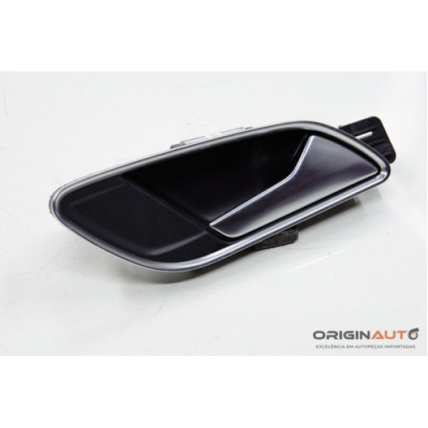 Macaneta Interna Dianteira Direita Audi Q3 2.0 Quattro Tfsi 