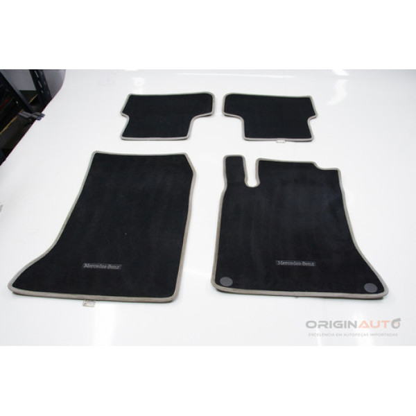 Jogo De Tapetes Mercedes Cla200 2018 A1176805000