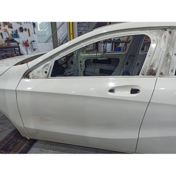 Porta Dianteira Esquerda Mercedes A200 2015 Nd