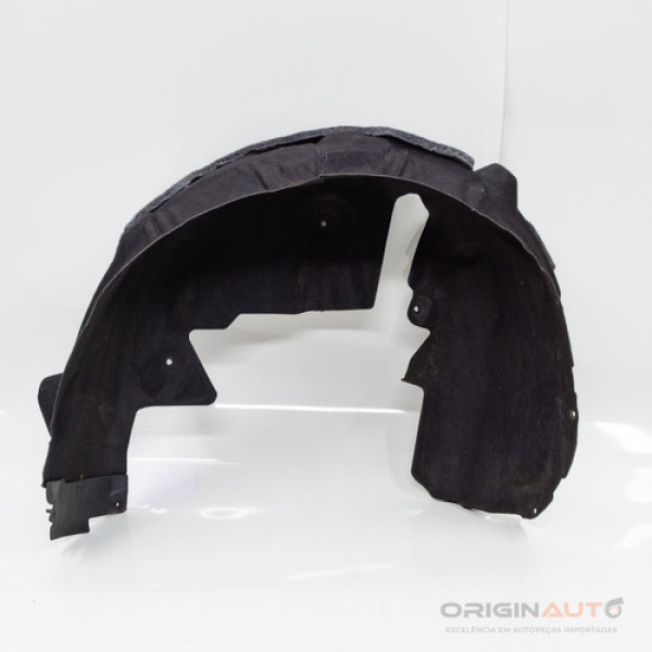 Capa Parabarro Traseira Esquerda Mercedes C43 Amg 2018