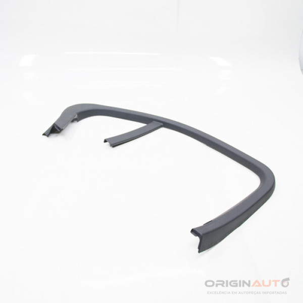 Canaleta Traseira Esquerda Mercedes C43 Amg 2018 A2057370171