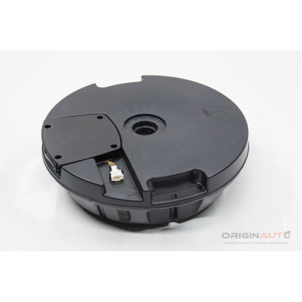 Subwoofer Porta Mala Audi Q3 2.0 2016 8u0035382