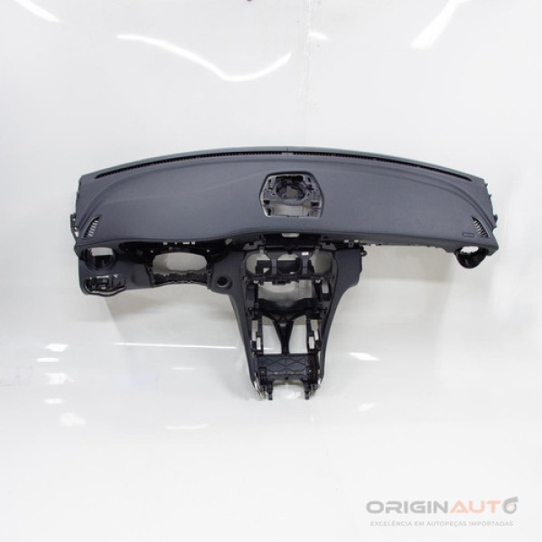 Capa Do Painel Mercedes C 43 Amg W205 2018 A2056804105 A2056