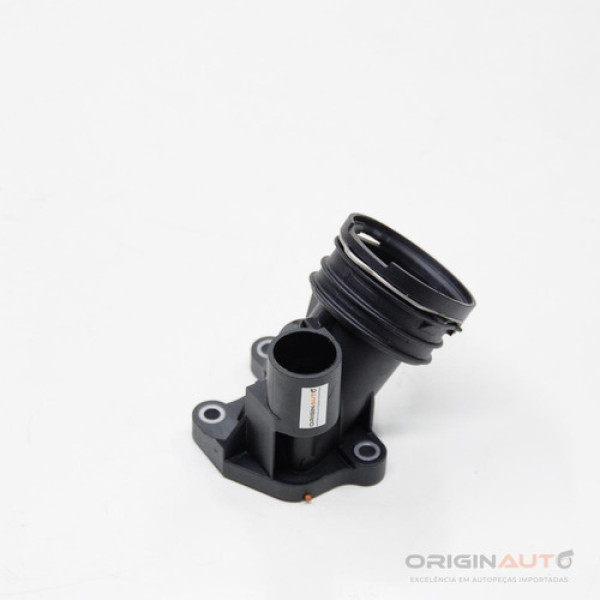 Flange Bomba Agua Motor Mercedes C 43 Amg W205 2018 A2762000