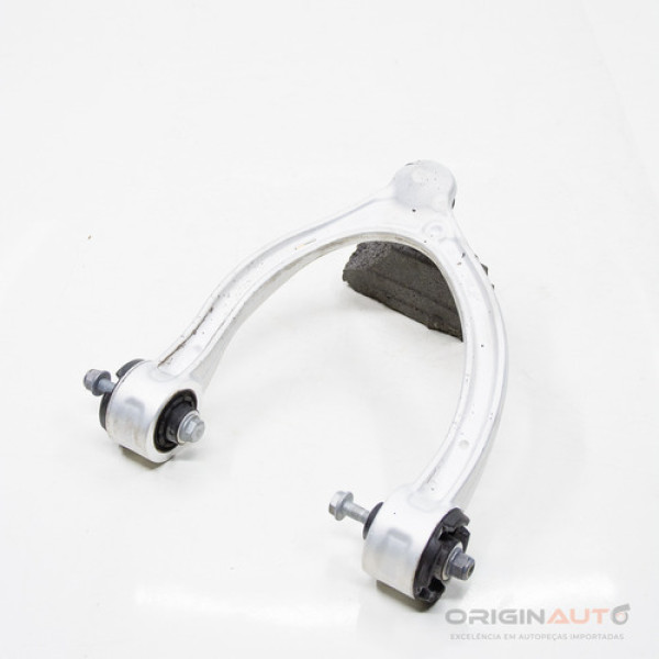 Bandeja Suspensão D/e Mercedes C43 Amg 2018 A2053303303