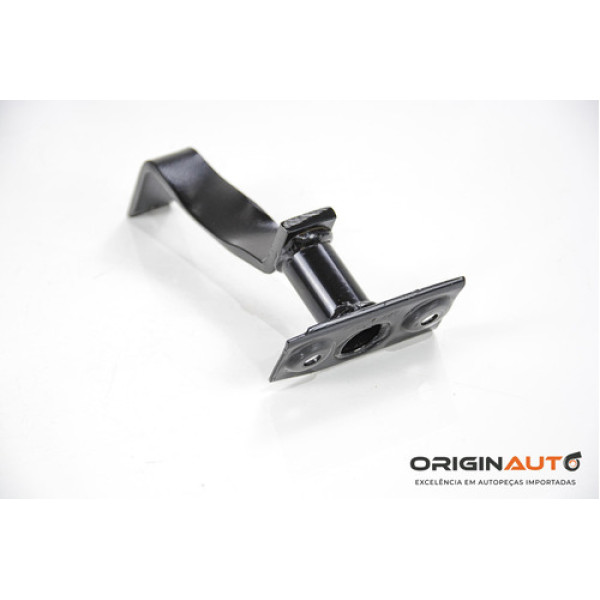 Suporte Protetor Do Motor Direito Volkswagen Jetta 2.0 Tsi 2