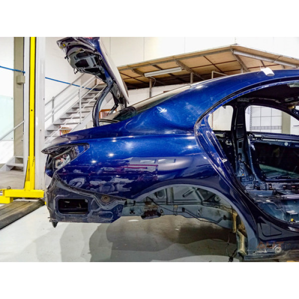 Folha Lateral Direita Mercedes Cla200 2018